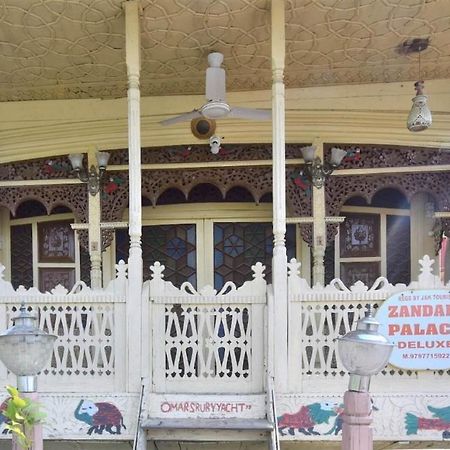 Houseboat Zaindari Palace Srinagar  Exterior photo
