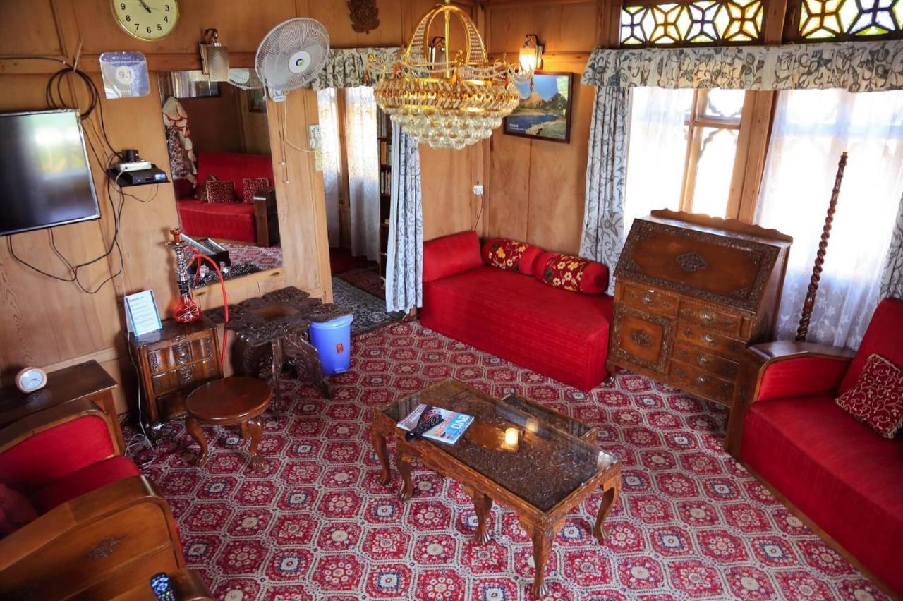 Houseboat Zaindari Palace Srinagar  Exterior photo