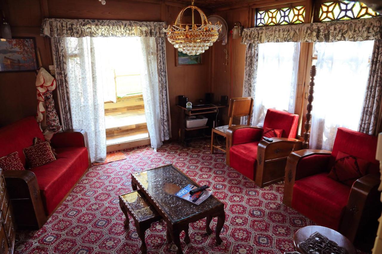 Houseboat Zaindari Palace Srinagar  Exterior photo