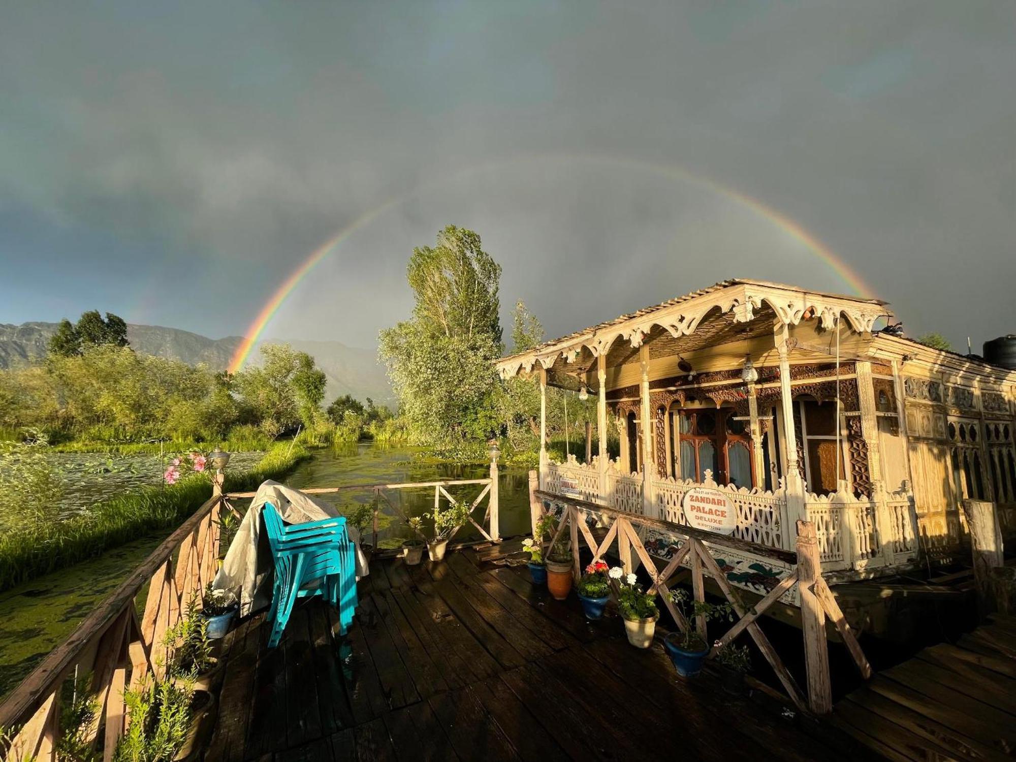 Houseboat Zaindari Palace Srinagar  Exterior photo