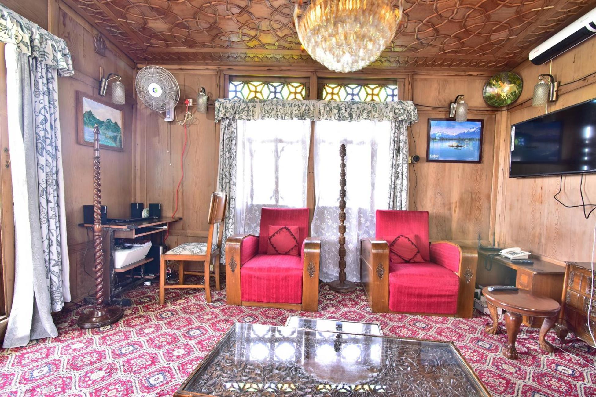 Houseboat Zaindari Palace Srinagar  Exterior photo