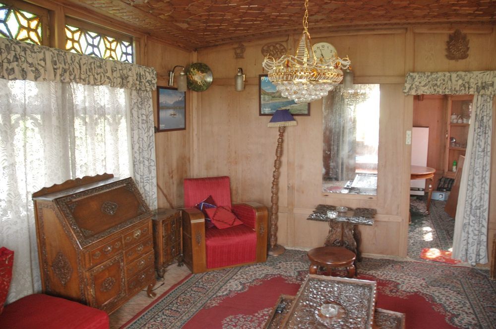 Houseboat Zaindari Palace Srinagar  Exterior photo