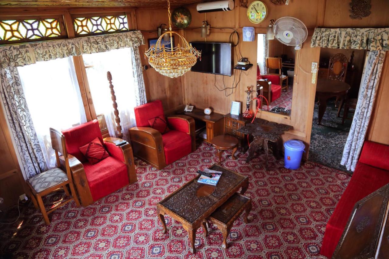 Houseboat Zaindari Palace Srinagar  Exterior photo