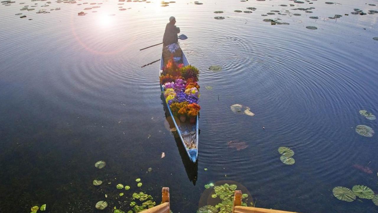 Houseboat Zaindari Palace Srinagar  Exterior photo